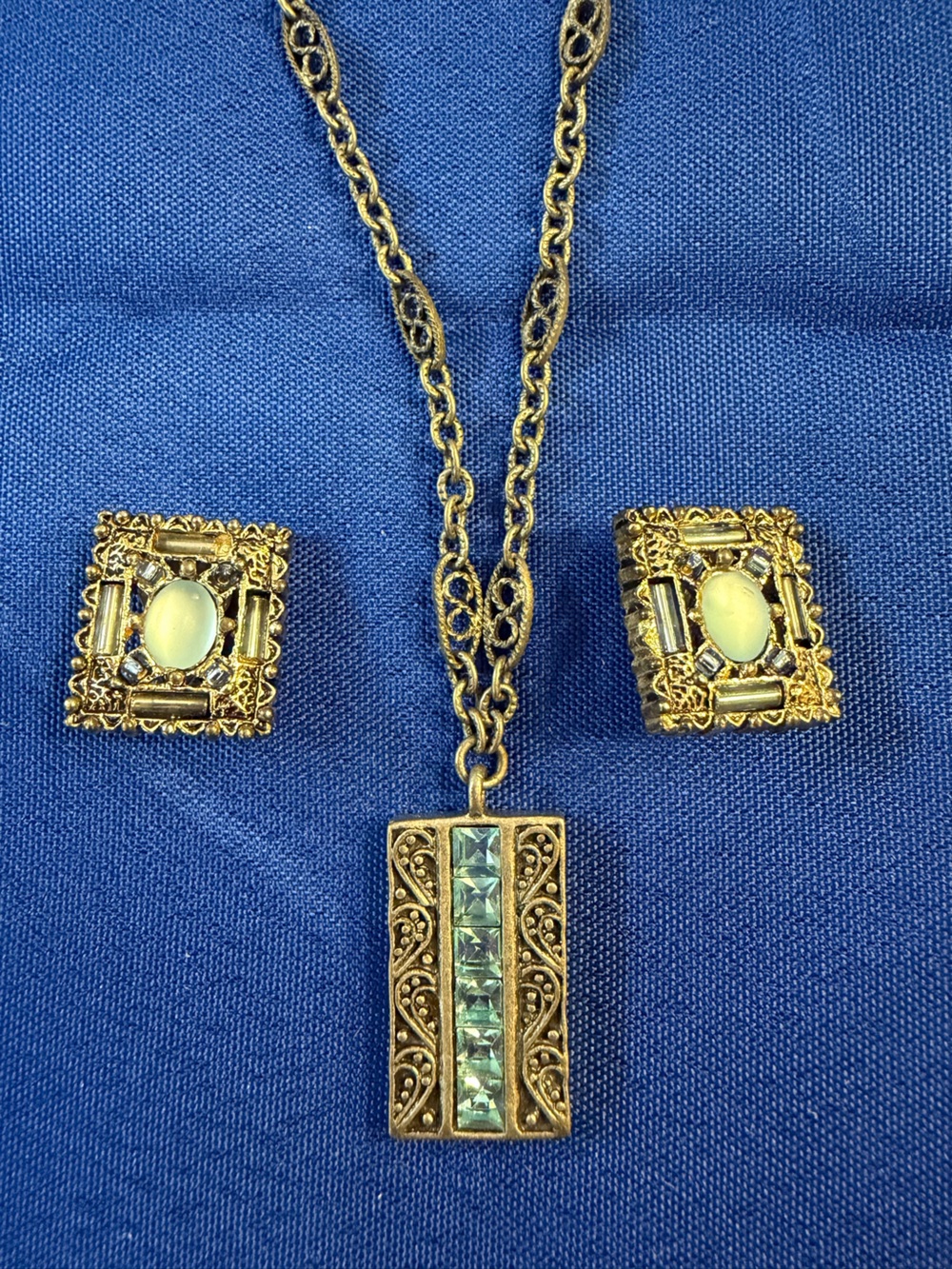Park Lane Antique Gold Necklace & Clip-On Earrings Set